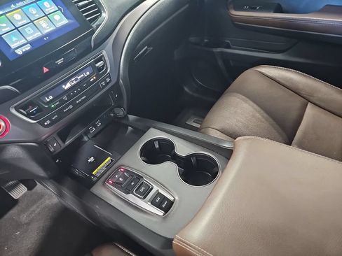 Used 2024 Honda Passport EX-L image 25