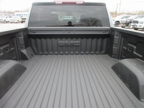New 2026 GMC Sierra 1500 Elevation image 7