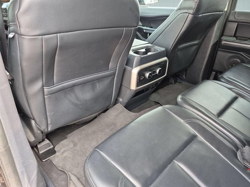 Used 2023 Ford Expedition XLT AWD/4WD image 26