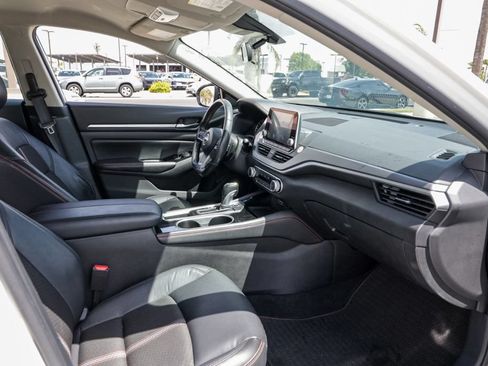 Used 2024 Nissan Altima 2.5 SR FWD image 22