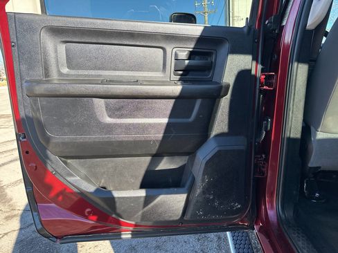 Used 2018 RAM 3500 Tradesman w/ Chrome Appearance Group image 39