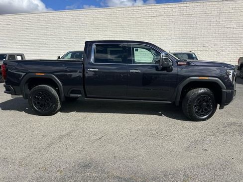 New 2026 GMC Sierra 2500 Denali w/ Denali Reserve Package AWD/4WD image 4