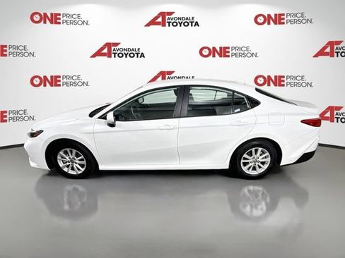 Used 2025 Toyota Camry LE FWD image 4