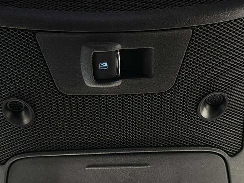 Used 2019 Ford F150 Lariat w/ Equipment Group 502A Luxury AWD/4WD image 31