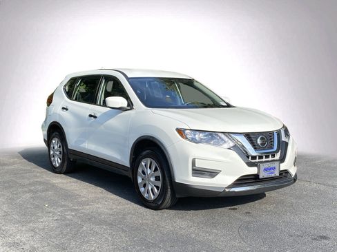 Used 2020 Nissan Rogue S AWD/4WD image 2