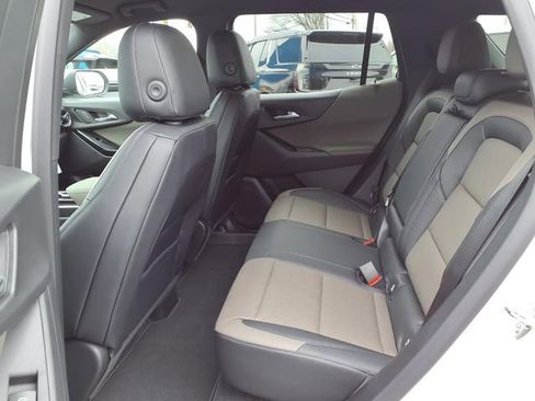 New 2026 Chevrolet Equinox LT w/ Convenience Package II image 17