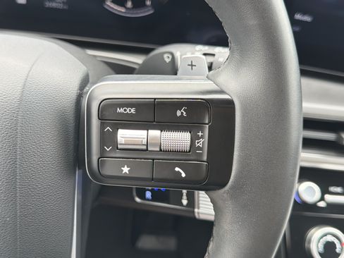 Used 2025 Hyundai Santa Fe SE w/ Tow & Go Package FWD image 17