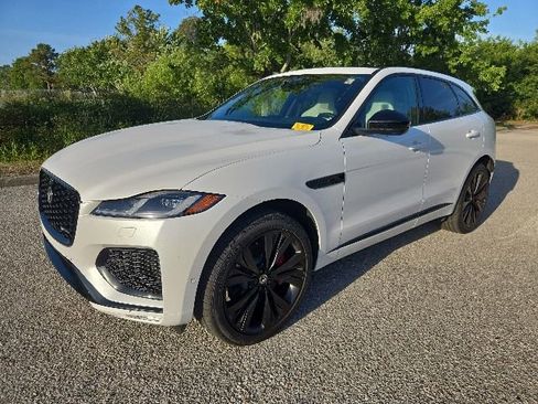 Used 2025 Jaguar F-PACE R-Dynamic S AWD/4WD image 1