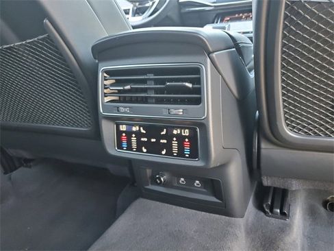 Used 2024 Audi SQ7 Premium Plus image 16