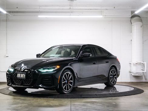 Used 2023 BMW i4 eDrive40 w/ M Sport Package RWD image 3
