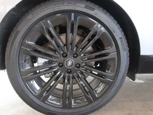 Used 2025 Land Rover Range Rover SE AWD/4WD image 46