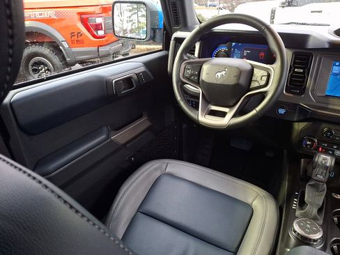 Used 2023 Ford Bronco Outer Banks w/ Sasquatch Package image 14