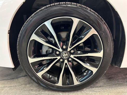 Used 2017 Toyota Corolla SE w/ Carpet Mat Package (TMS) image 19