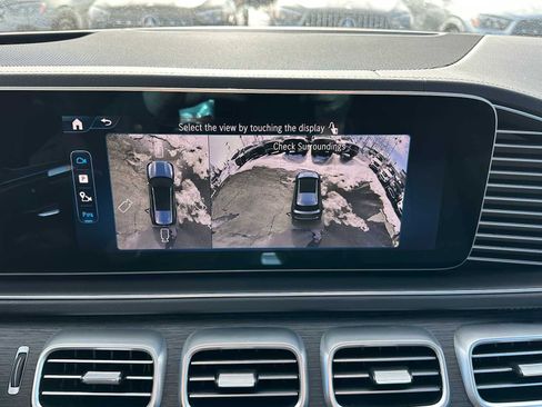 Used 2026 Mercedes-Benz GLS 580 4MATIC image 31