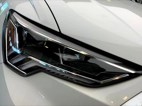 Certified 2024 Audi Q3 2.0T Premium Plus image 13