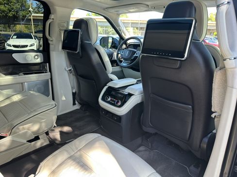 Used 2018 Lincoln Navigator L Black Label w/ Cargo Package AWD/4WD image 23