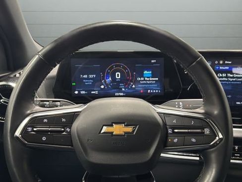 Used 2025 Chevrolet Equinox LT image 25