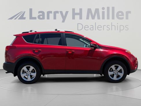 Used 2014 Toyota RAV4 XLE AWD/4WD image 6