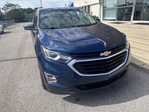 Used 2020 Chevrolet Equinox LT FWD image 3