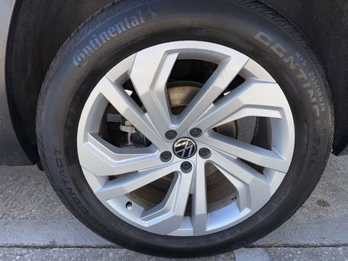 Used 2021 Volkswagen Atlas Cross Sport SEL image 43