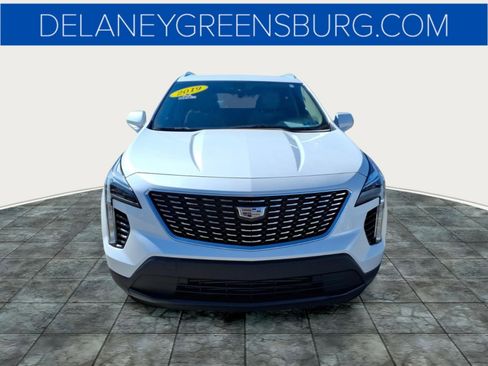 Used 2019 Cadillac XT4 Luxury w/ Cold Weather Package AWD/4WD image 8