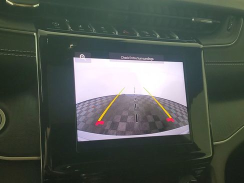 Used 2025 Jeep Grand Cherokee Laredo X image 18