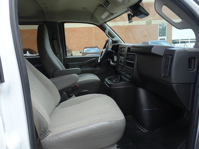 Used 2025 Chevrolet Express 3500 LT w/ LT Preferred Equipment Group RWD image 16