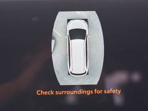 Certified 2025 Toyota Sienna Platinum AWD/4WD image 28