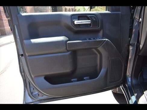 Used 2020 Chevrolet Silverado 1500 Custom Trail Boss AWD/4WD image 17