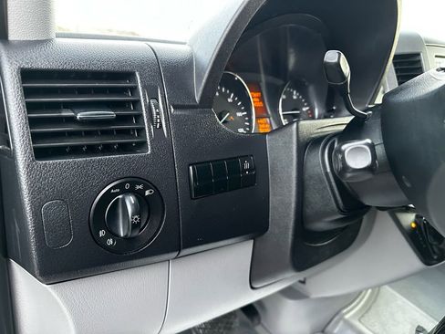 Used 2014 Mercedes-Benz Sprinter 2500 image 29