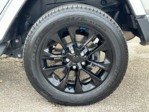 Certified 2023 Jeep Wrangler Sahara w/ Cold Weather Group image 7
