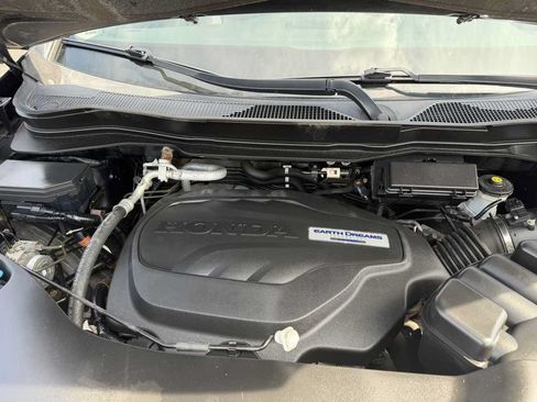 Used 2016 Honda Pilot Touring image 25
