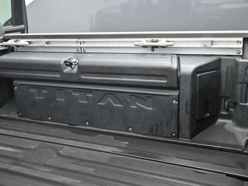 Used 2021 Nissan Titan Platinum Reserve w/ Moonroof Package image 10