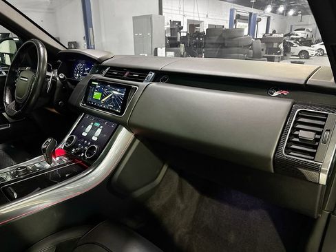 Used 2020 Land Rover Range Rover Sport SVR image 32