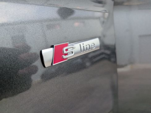 Certified 2025 Audi Q5 2.0T Premium w/ Convenience Plus Package image 41