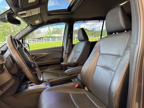 Used 2021 Honda Passport EX-L image 3