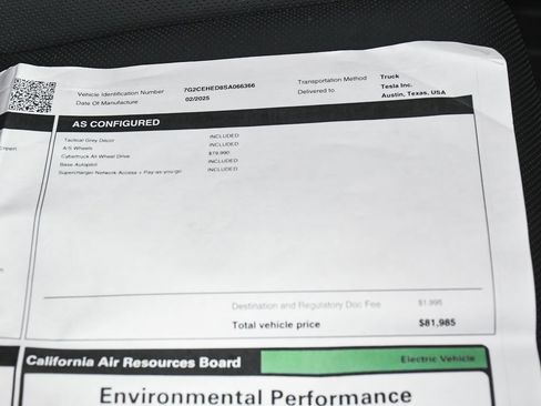 Used 2025 Tesla Cybertruck AWD Crew Cab image 68