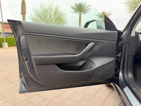 Used 2019 Tesla Model 3 Long Range image 7