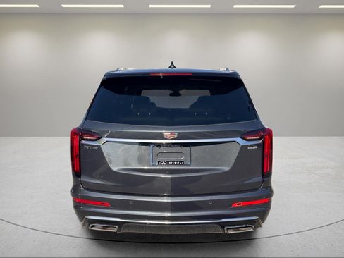 Used 2023 Cadillac XT6 Premium Luxury FWD image 4