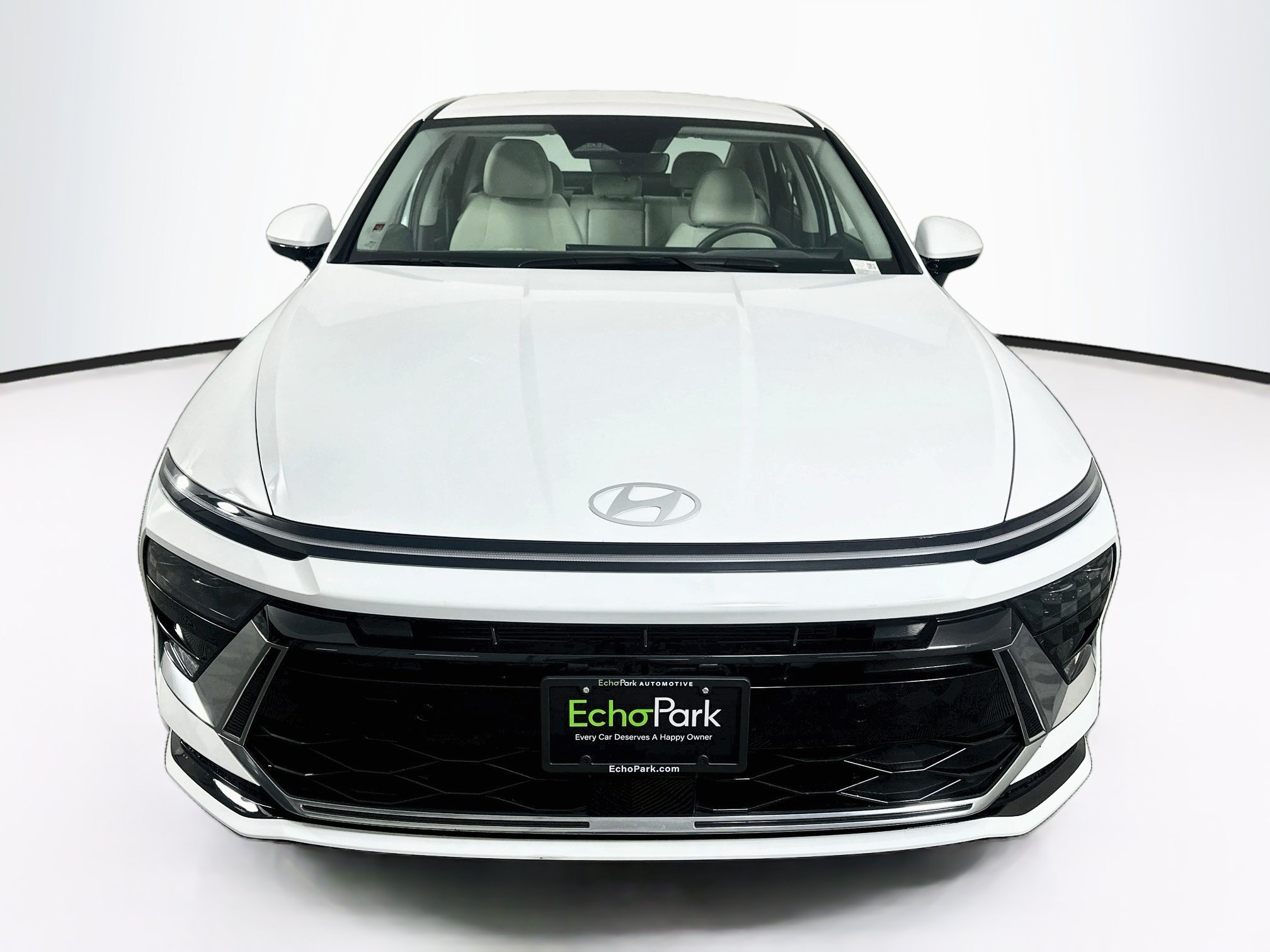 Used 2025 Hyundai Sonata SEL FWD image 2
