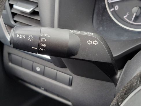 Used 2023 Nissan Rogue SV image 28