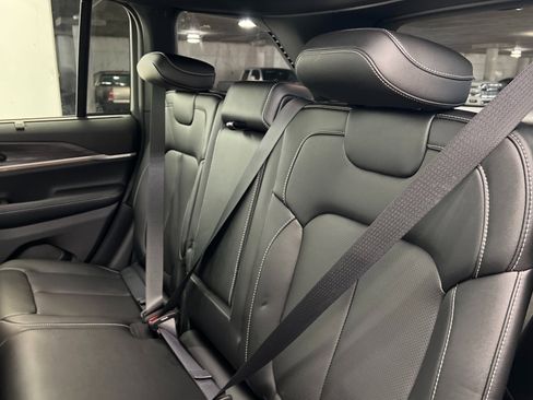 New 2024 Jeep Grand Cherokee Limited 4xe w/ Luxury Tech Group II AWD/4WD image 20