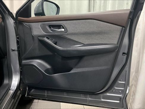 Certified 2023 Nissan Rogue SV image 12