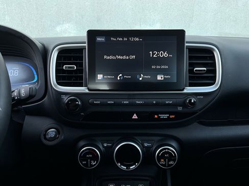 Used 2025 Hyundai Venue SEL image 26