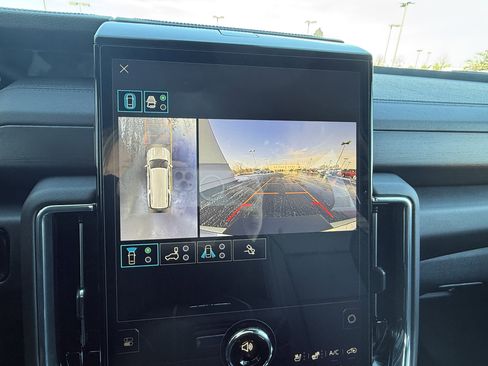 Used 2025 GMC Yukon XL Denali image 19