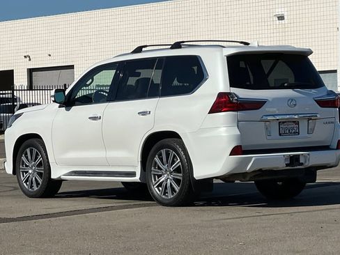 Used 2017 Lexus LX 570 4WD image 7