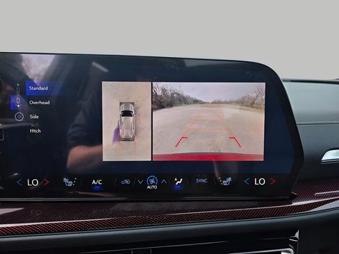 New 2026 Chevrolet Traverse Z71 w/ Enhanced Driving Package image 28