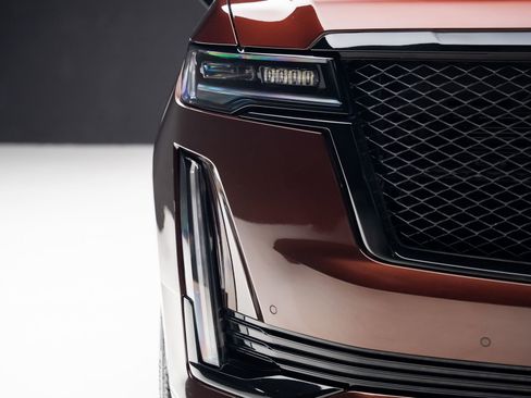 Used 2023 Cadillac Escalade ESV Sport Platinum w/ Heavy-Duty Trailer Package image 9