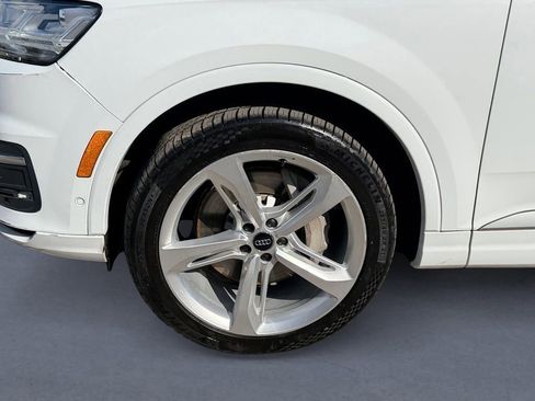 Used 2019 Audi Q7 3.0T Prestige image 9