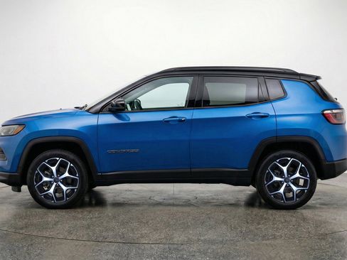 Used 2025 Jeep Compass Limited image 5